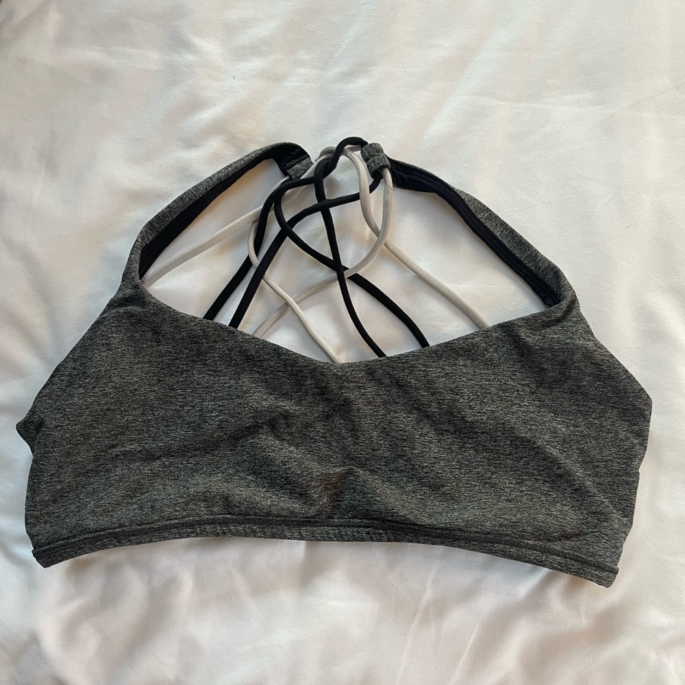 Lululemon sports bra